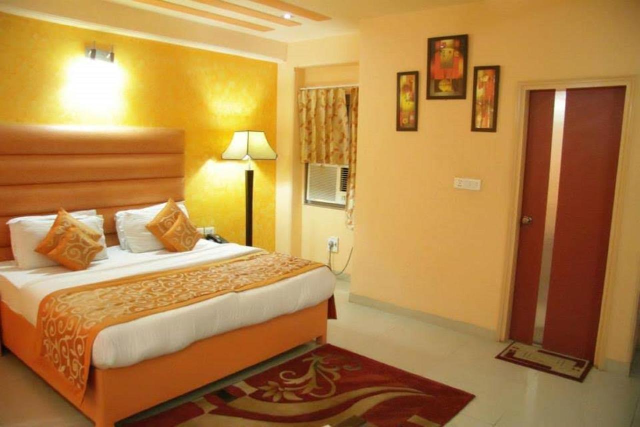 Hotel Classic Paradise Нью-Дели Экстерьер фото