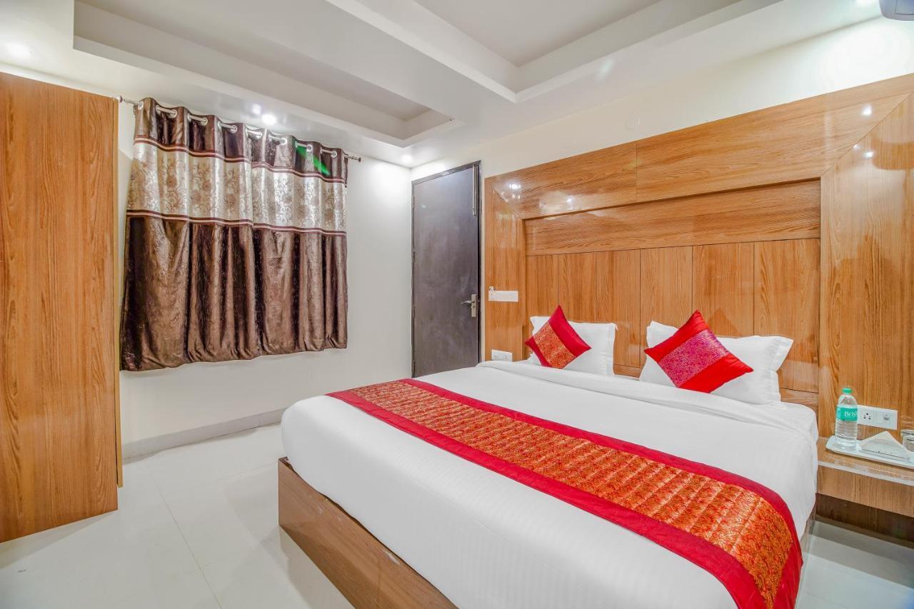 Hotel Classic Paradise Нью-Дели Экстерьер фото