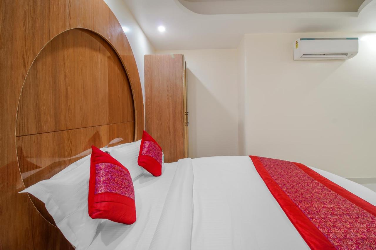 Hotel Classic Paradise Нью-Дели Экстерьер фото